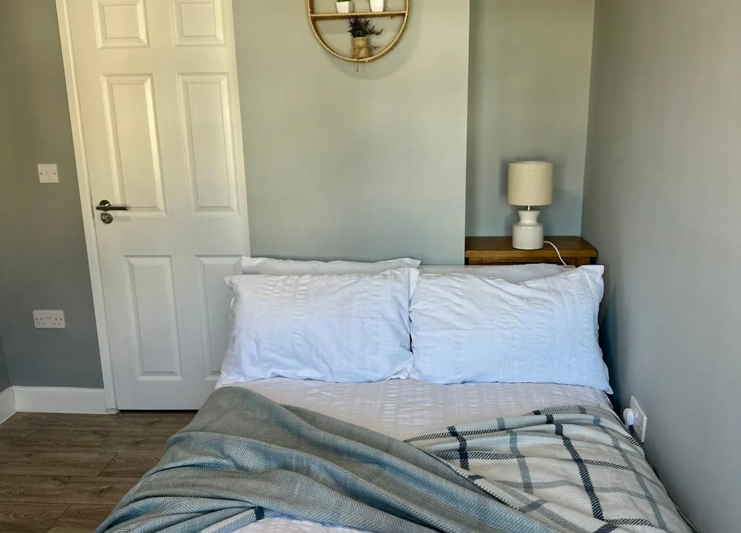 Holiday home 5 Ensuite Bedroom Home Near Heathrow & Business Hubs Ideal For Contractors! Northolt